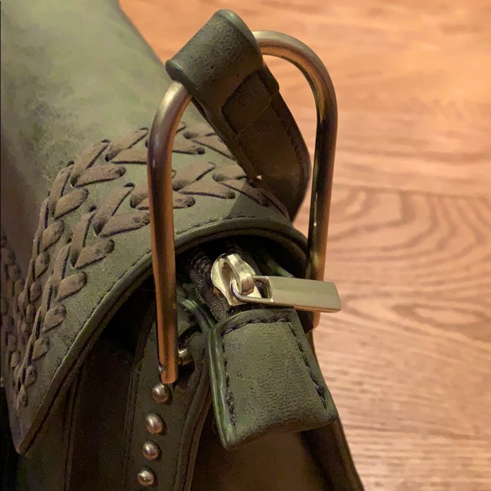 Handbag - Picture 2 of 8